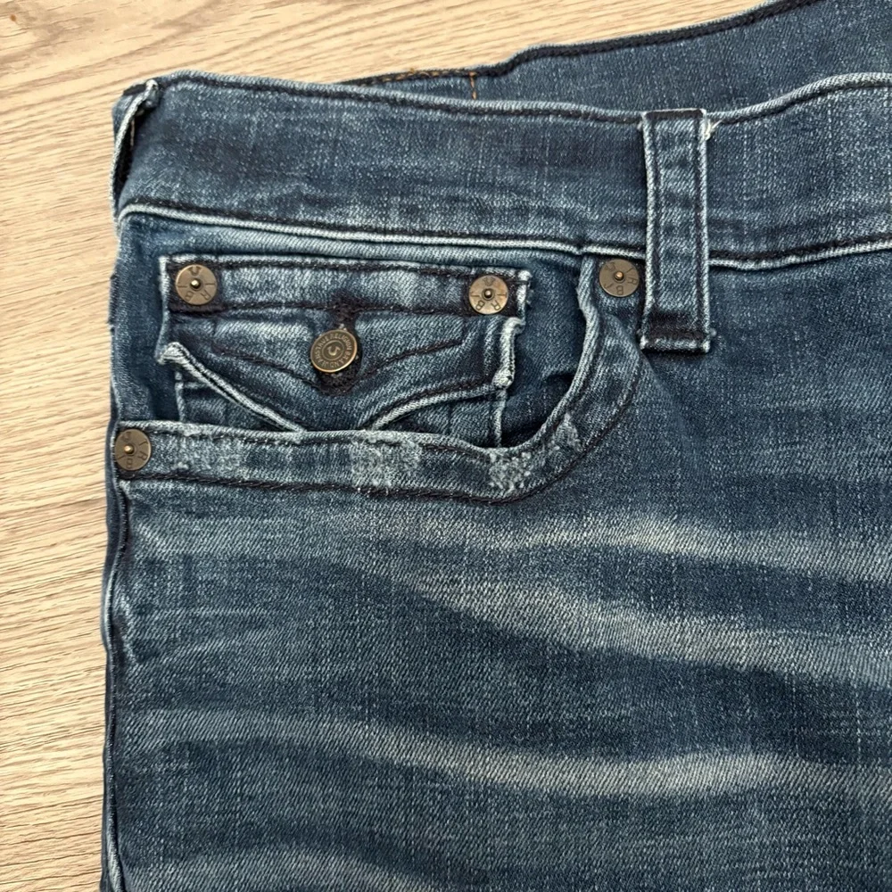 True Religion Jeans GENO Flap Single End Relaxed Slim Size 38